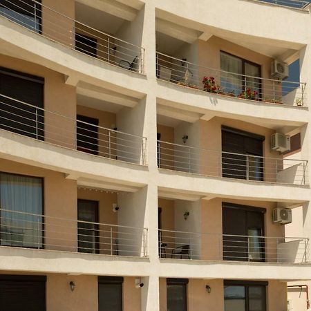 Apartament Aty Navodari Bagian luar foto