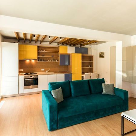 Apartament Aty Navodari Bagian luar foto