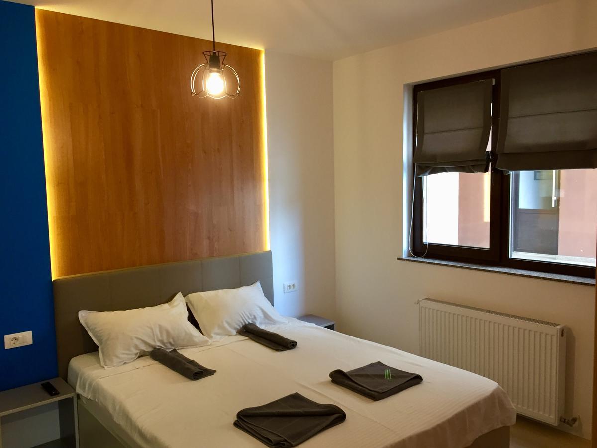 Apartament Aty Navodari Bagian luar foto