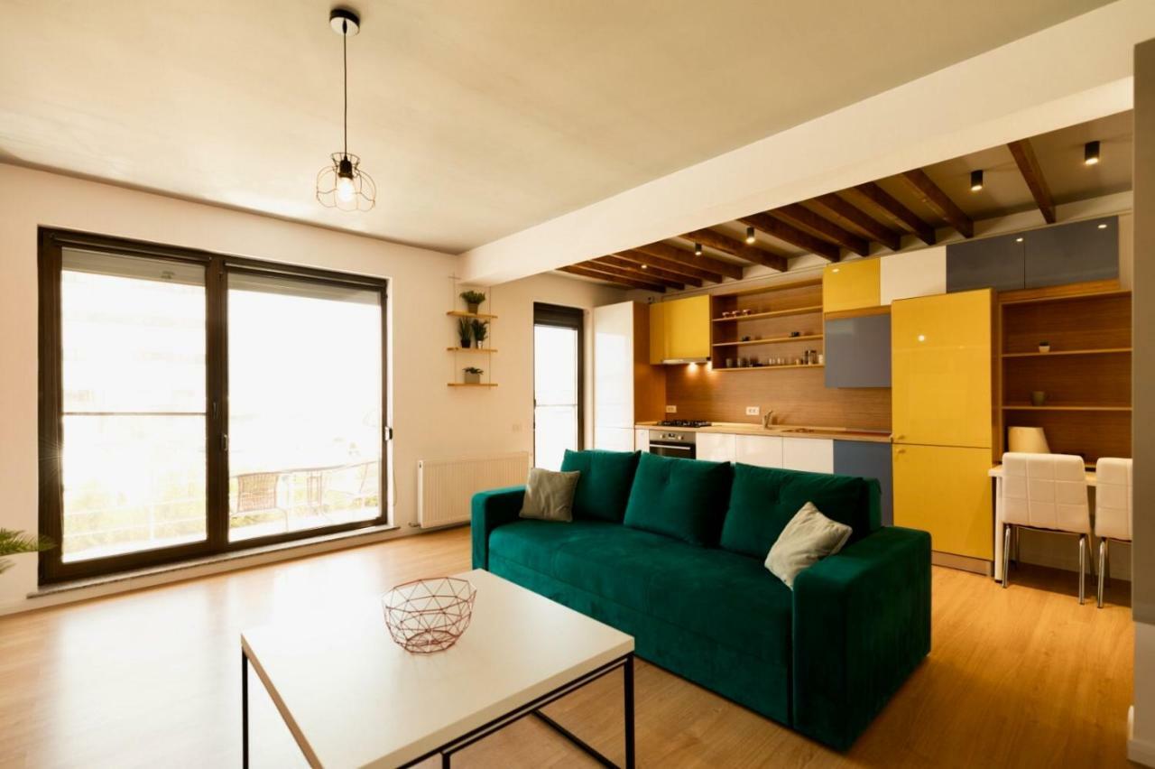 Apartament Aty Navodari Bagian luar foto