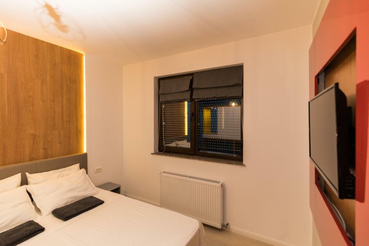 Apartament Aty Navodari Bagian luar foto