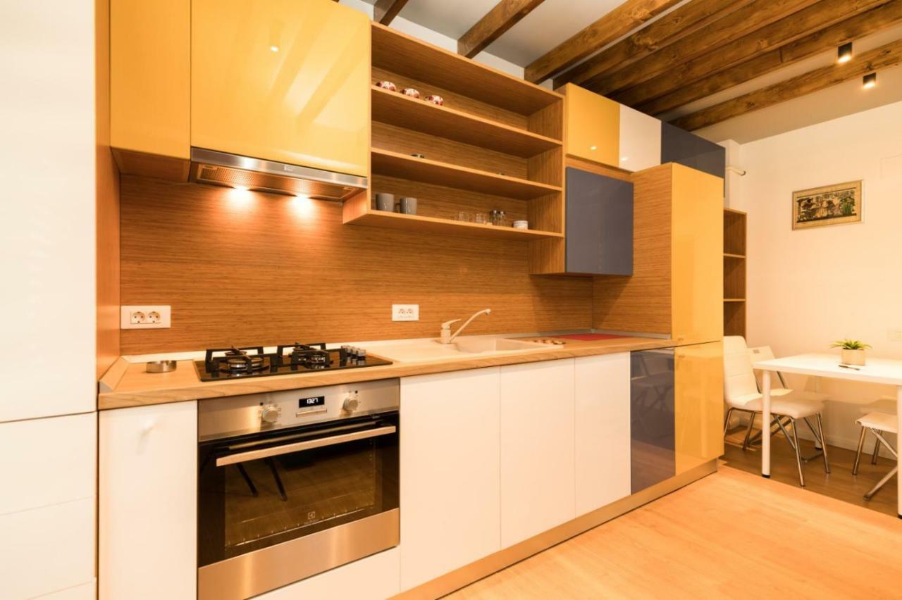 Apartament Aty Navodari Bagian luar foto