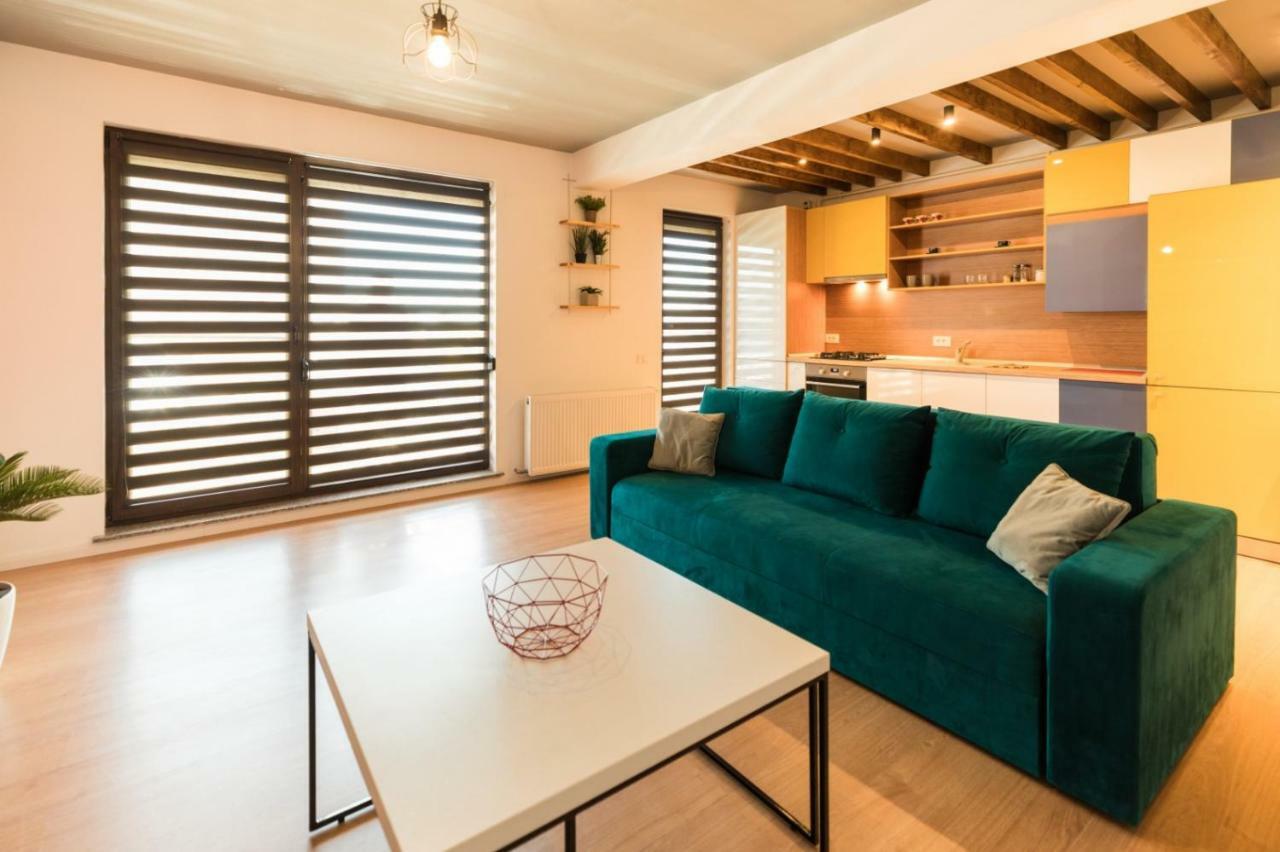 Apartament Aty Navodari Bagian luar foto