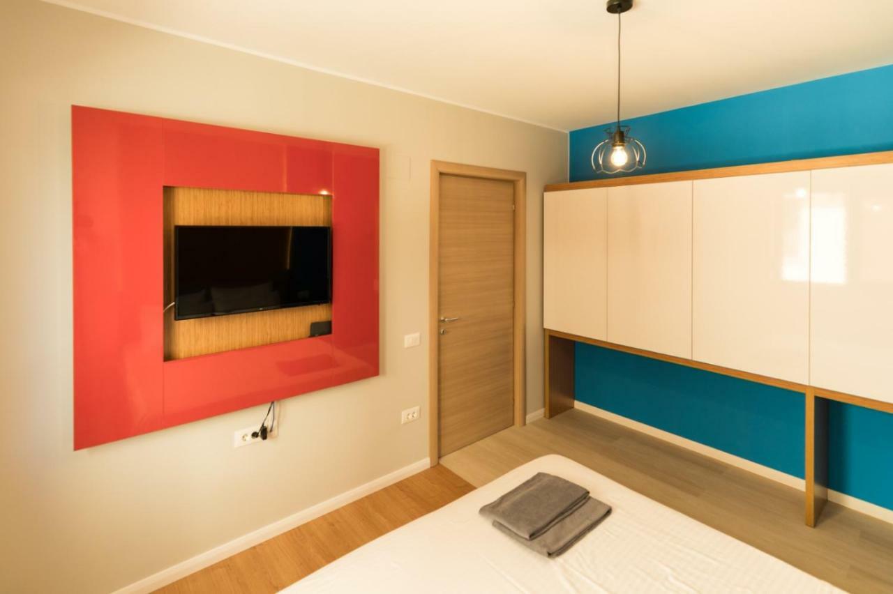 Apartament Aty Navodari Bagian luar foto